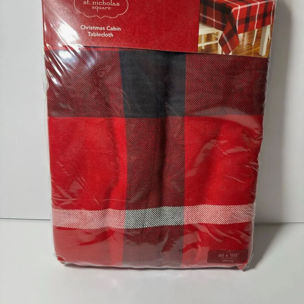 St. Nicholas Square Christmas Cabin Tablecloth Holiday Plaid Oblong 60 in x 102